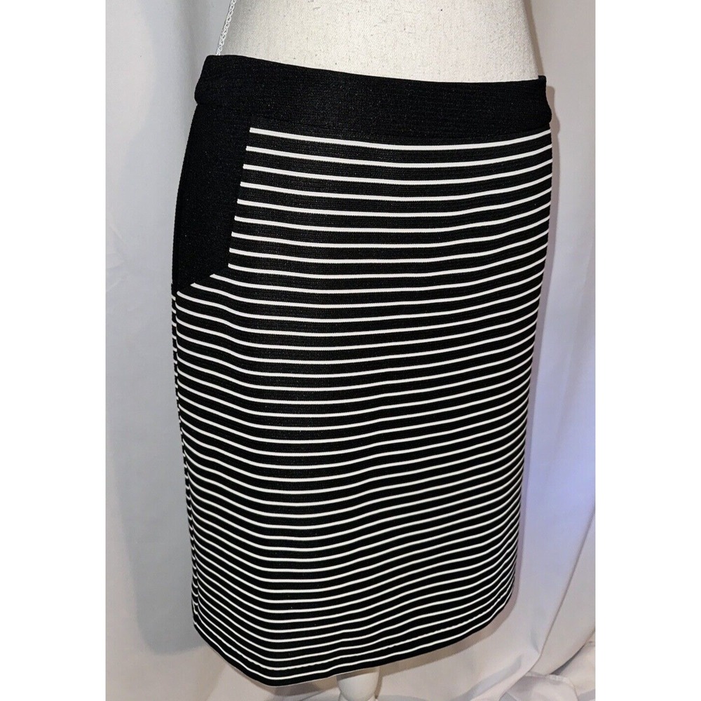 Kenzie Skirt Womens Size M Striped Stretch Above the Knee Zip Closure Side Slit - Picture 2 of 10